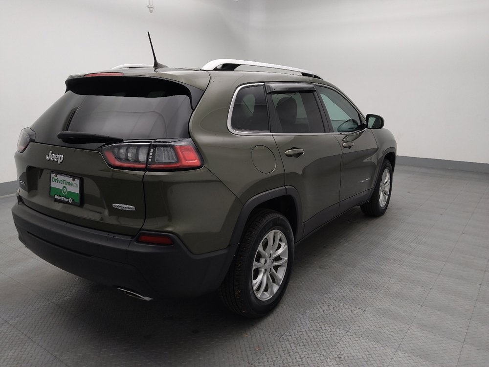 Used 2019 Jeep Cherokee Latitude w/ Cold Weather Group AWD/4WD image 9