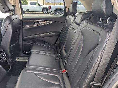 Used 2023 Lincoln Nautilus AWD w/ Premium Package image 30
