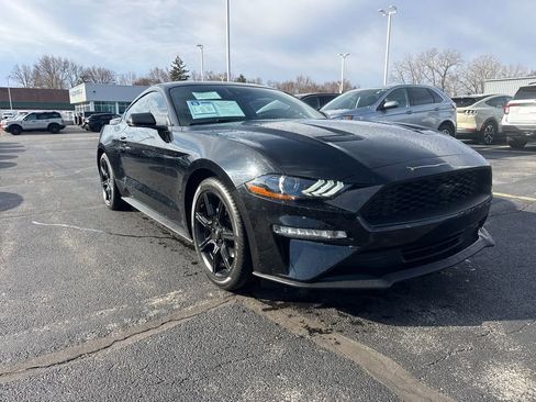 Used 2020 Ford Mustang Premium w/ Equipment Group 201A image 4