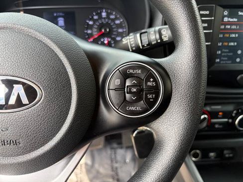 Used 2020 Kia Soul LX FWD image 19