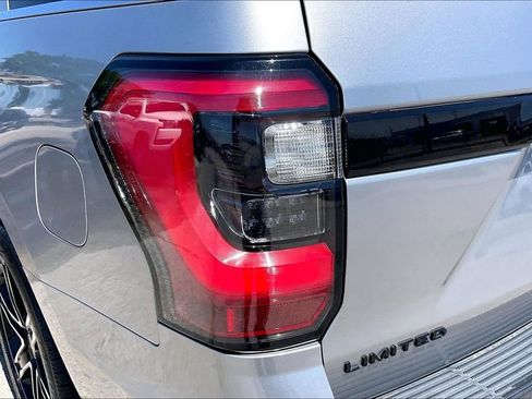 Used 2021 Ford Expedition Limited AWD/4WD image 20