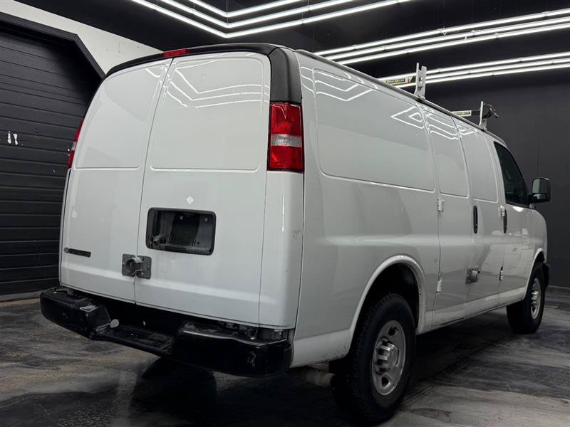 Used 2020 Chevrolet Express 2500 RWD image 6