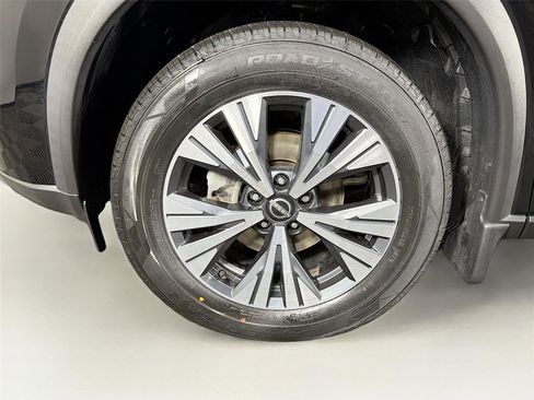 Used 2023 Nissan Rogue SV AWD/4WD image 35
