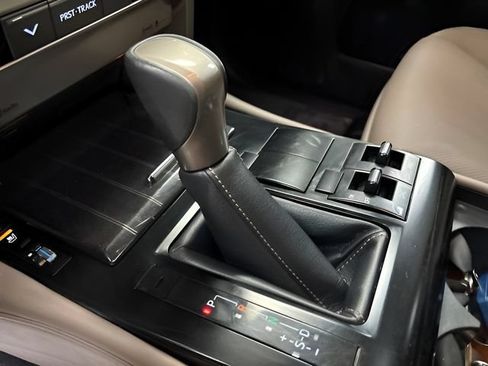 Used 2021 Lexus GX 460 Premium w/ Premium Package AWD/4WD image 28
