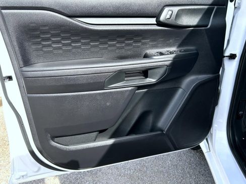 Used 2024 Ford Ranger XL image 9