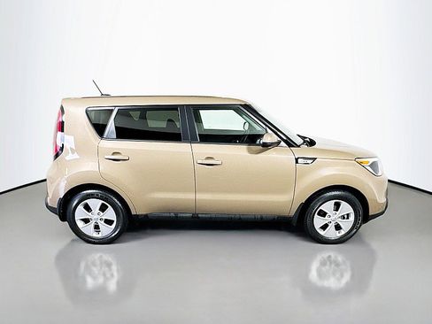 Used 2015 Kia Soul image 8