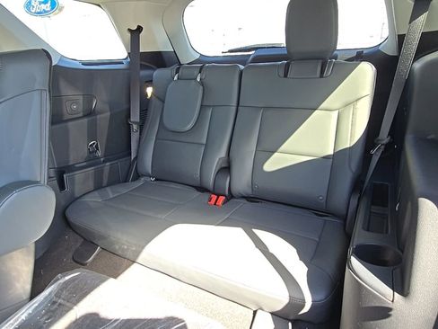 New 2026 Ford Explorer Active w/ Active Comfort Package image 40