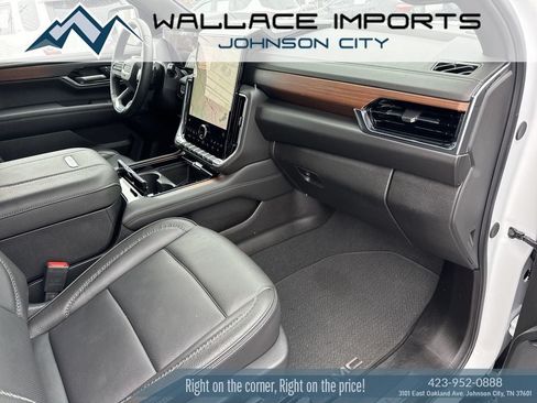 Used 2025 GMC Yukon Denali AWD/4WD image 39