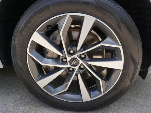 Used 2021 Audi Q5 2.0T Premium w/ Convenience Package AWD/4WD image 12