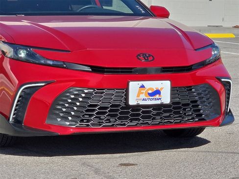 Certified 2025 Toyota Camry SE image 9