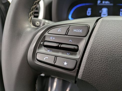 Certified 2024 Hyundai Venue Limited image 16