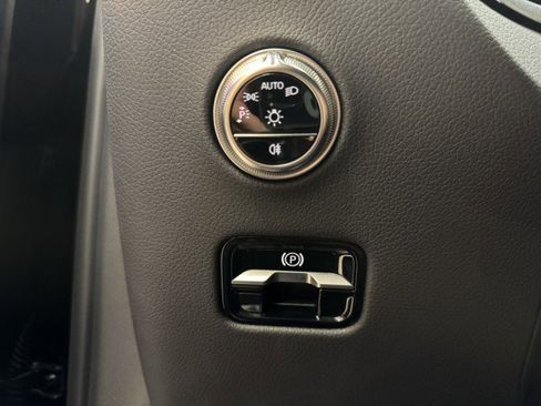 Certified 2025 Mercedes-Benz GLC 300 image 19