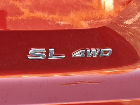 Used 2023 Nissan Pathfinder SL image 16