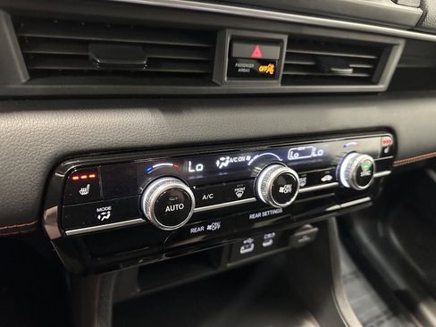 Certified 2025 Honda Pilot Sport image 24