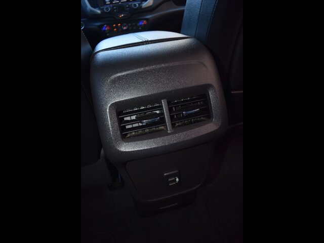 Used 2023 GMC Terrain SLT FWD image 29