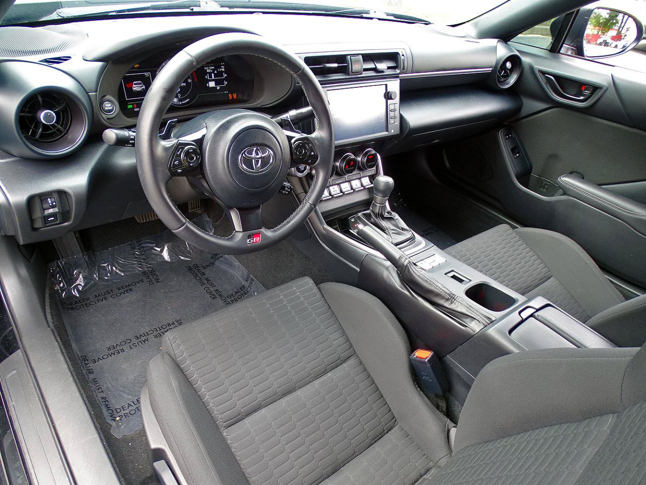 Used 2023 Toyota GR86 RWD image 19