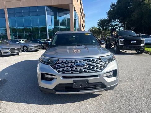 Used 2020 Ford Explorer Platinum w/ Premium Technology Package AWD/4WD image 11