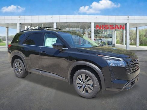 New 2026 Nissan Pathfinder SV AWD/4WD image 2