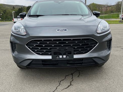 Used 2022 Ford Escape SE w/ SE Sport Appearance Package AWD/4WD image 5