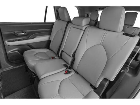 Used 2024 Toyota Grand Highlander AWD image 13