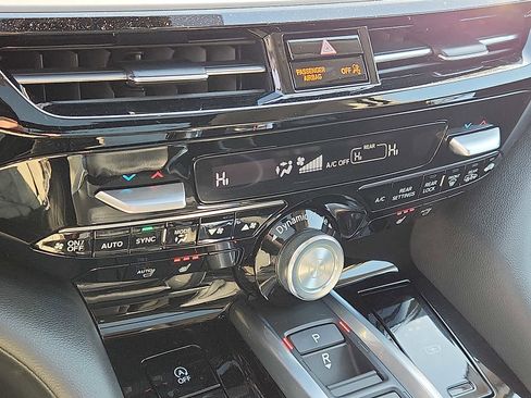 Used 2023 Acura MDX image 15