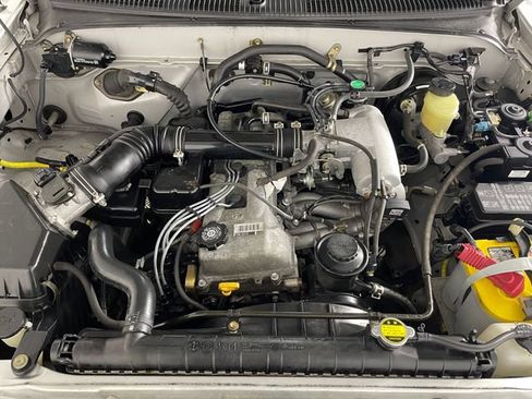 Used 2000 Toyota Tacoma 2WD Regular Cab image 16