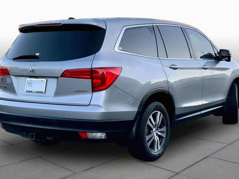 Used 2017 Honda Pilot EX image 13