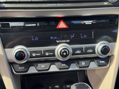 Used 2020 Hyundai Elantra SEL FWD image 28