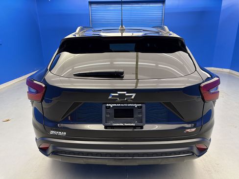 Used 2024 Chevrolet Trax RS w/ Sunroof Package FWD image 6