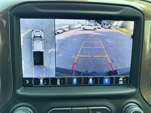 Used 2022 Chevrolet Silverado 3500 High Country w/ Technology Package AWD/4WD image 23