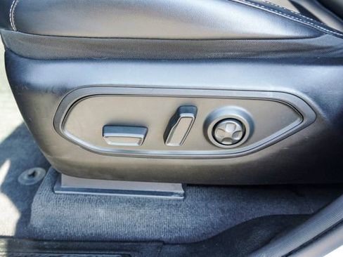 Used 2022 Jeep Grand Cherokee L Limited image 19