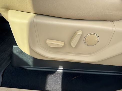 Used 2021 Ford F350 Lariat w/ Lariat Ultimate Package image 10