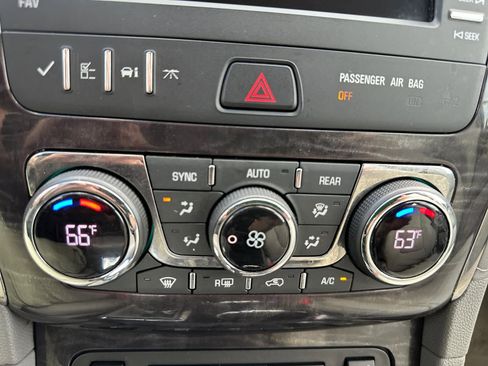 Used 2017 Buick Enclave Leather FWD image 24