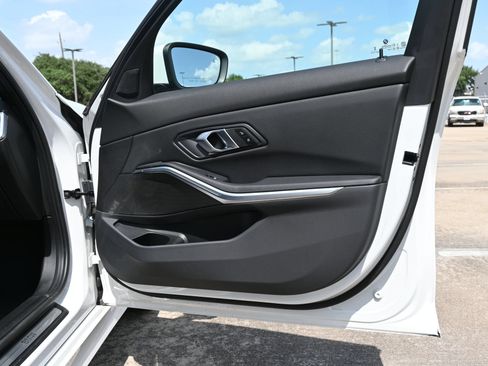 Used 2026 BMW 330i Sedan RWD image 28