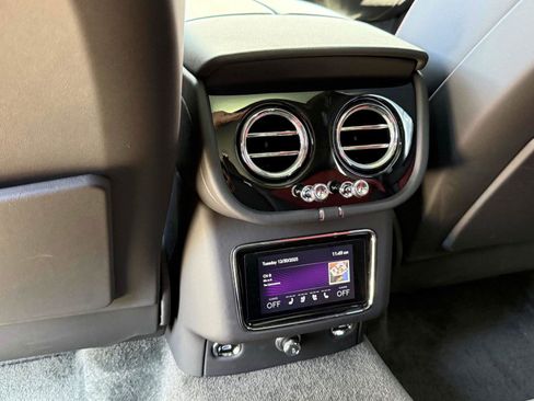 Used 2022 Bentley Bentayga Speed image 52