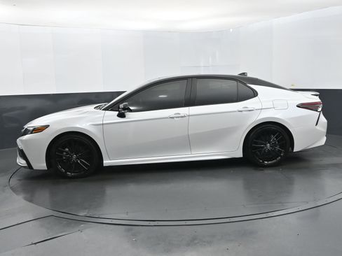 Used 2023 Toyota Camry XSE image 2