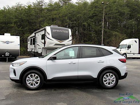 New 2025 Ford Escape Active w/ Active Premium Tech Pack image 2