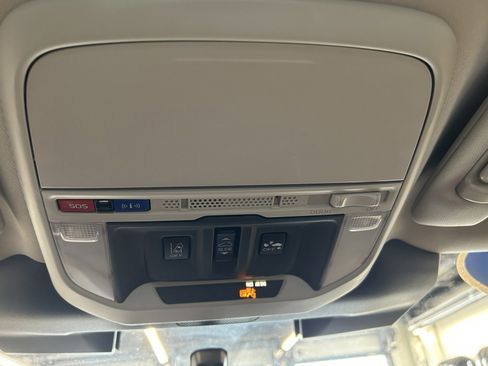 Used 2022 Subaru Forester Premium image 37