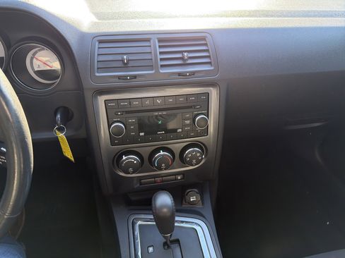 Used 2009 Dodge Challenger R/T w/ Sound Group image 11
