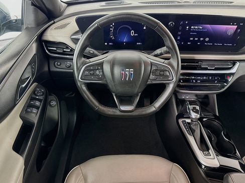 Used 2024 Buick Envista Avenir image 16