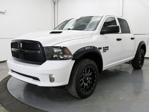 Used 2020 RAM 1500 Express w/ Wheel & Sound Group AWD/4WD image 3