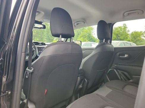 Certified 2023 Jeep Renegade Trailhawk AWD/4WD image 12