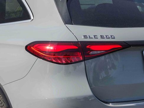 New 2026 Mercedes-Benz GLC 300 image 7