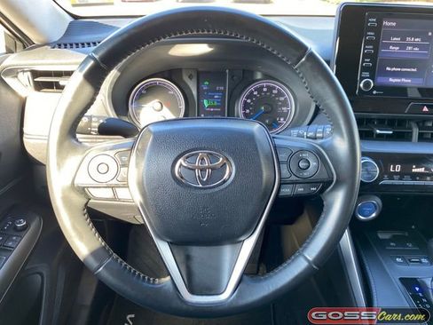 Used 2022 Toyota Venza LE image 15