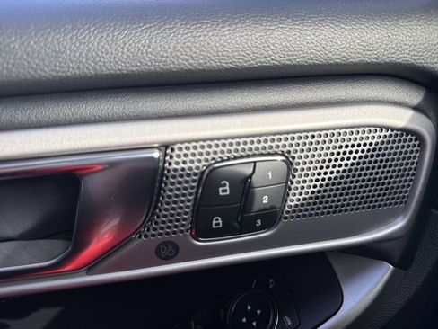 Used 2021 Ford Explorer Limited w/ Hybrid Equipment Group 310A image 6