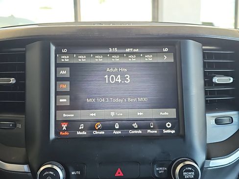 Used 2021 RAM 1500 Big Horn AWD/4WD image 11