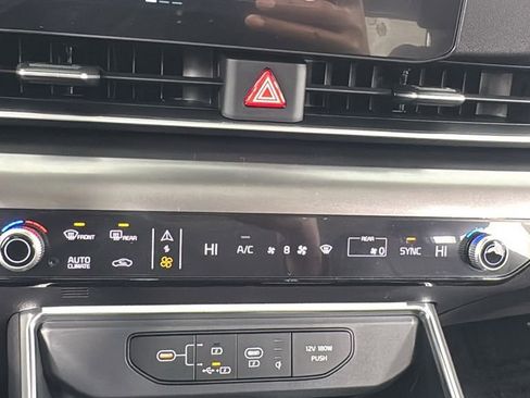 New 2026 Kia Carnival SX w/ SX Dark Edition Package FWD image 28