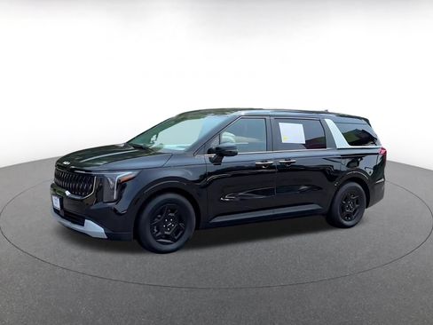 Used 2026 Kia Carnival FWD image 8