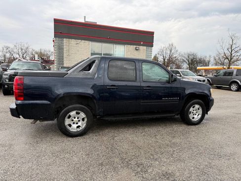 Used 2008 Chevrolet Avalanche LT image 17