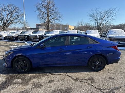 Used 2023 Hyundai Elantra SEL image 16